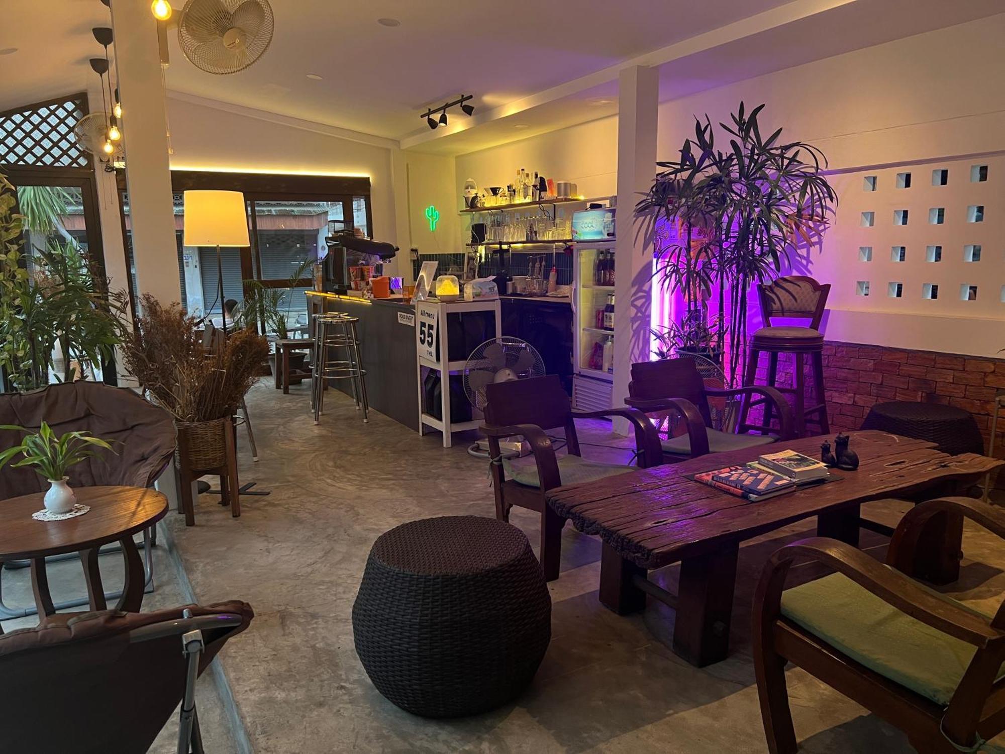 Отель Pha Thai House