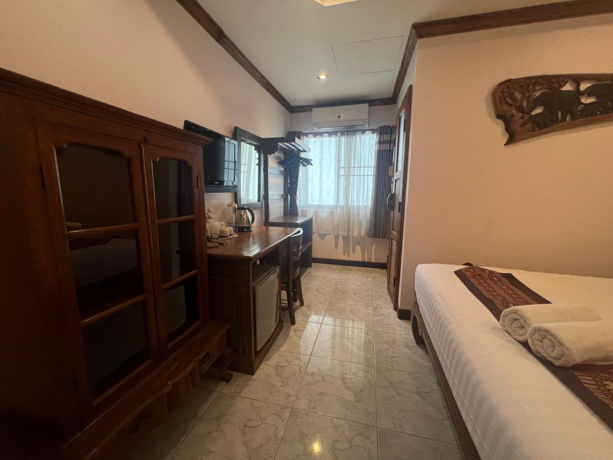 Отель Pha Thai House 2*