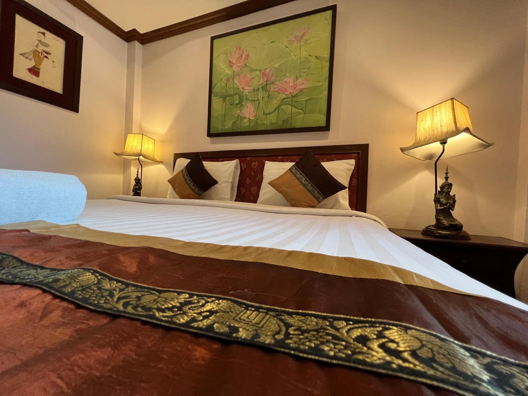 Pha Thai House Отель 2*